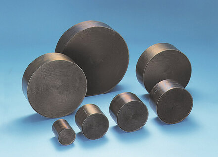 Oxydative Metallic Catalytic Converters